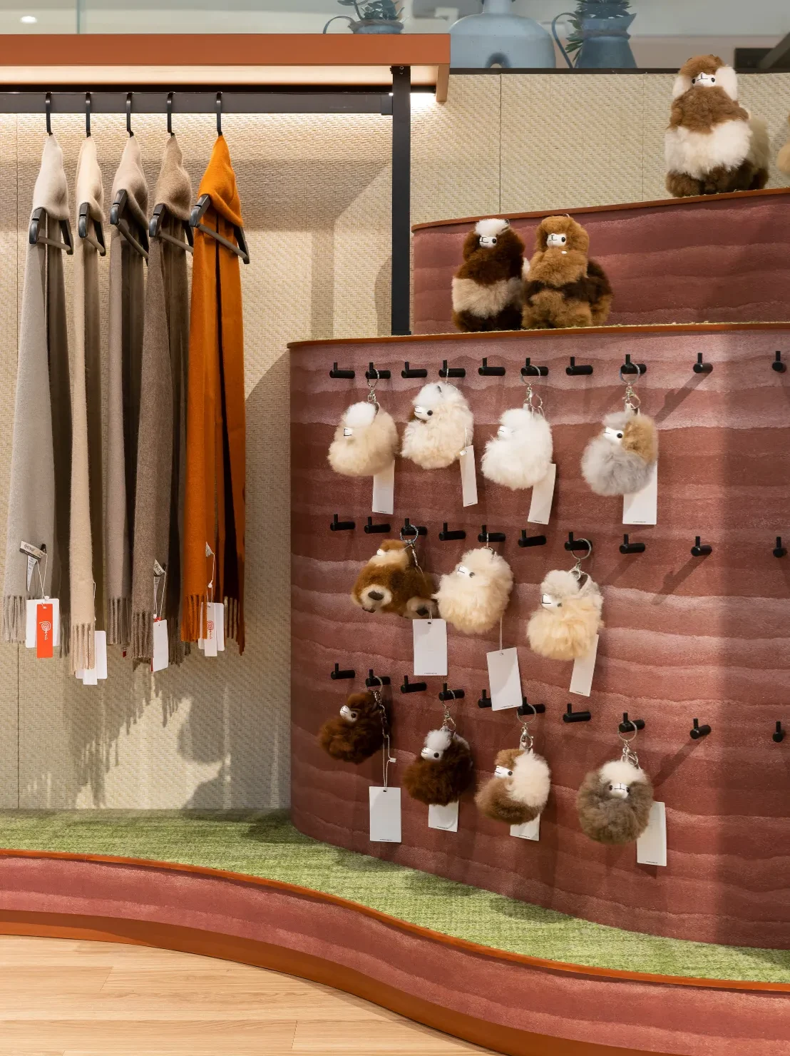 UNME 百貨櫃位、品牌識別設計 ST.MALO