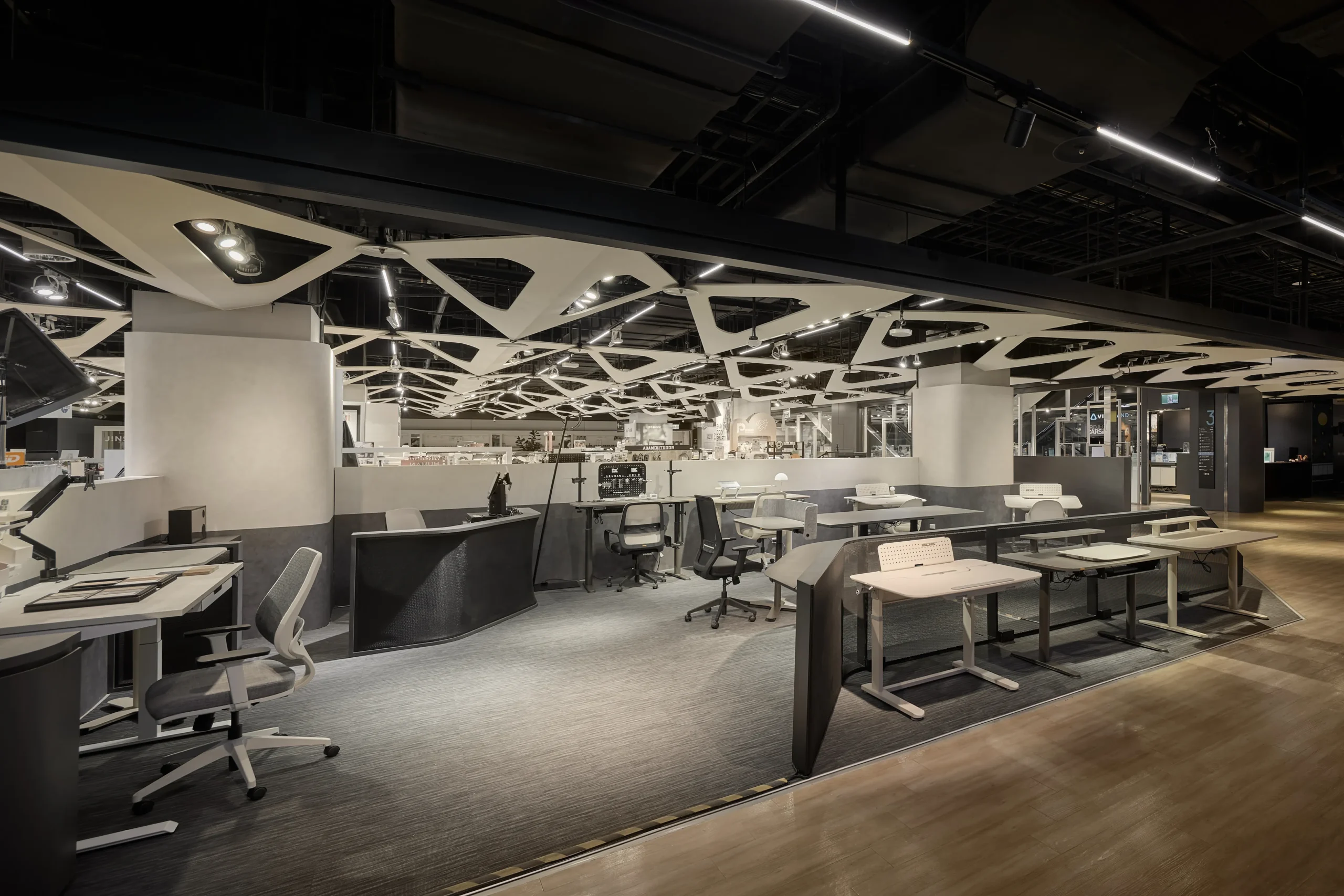 Backbone 櫃位設計