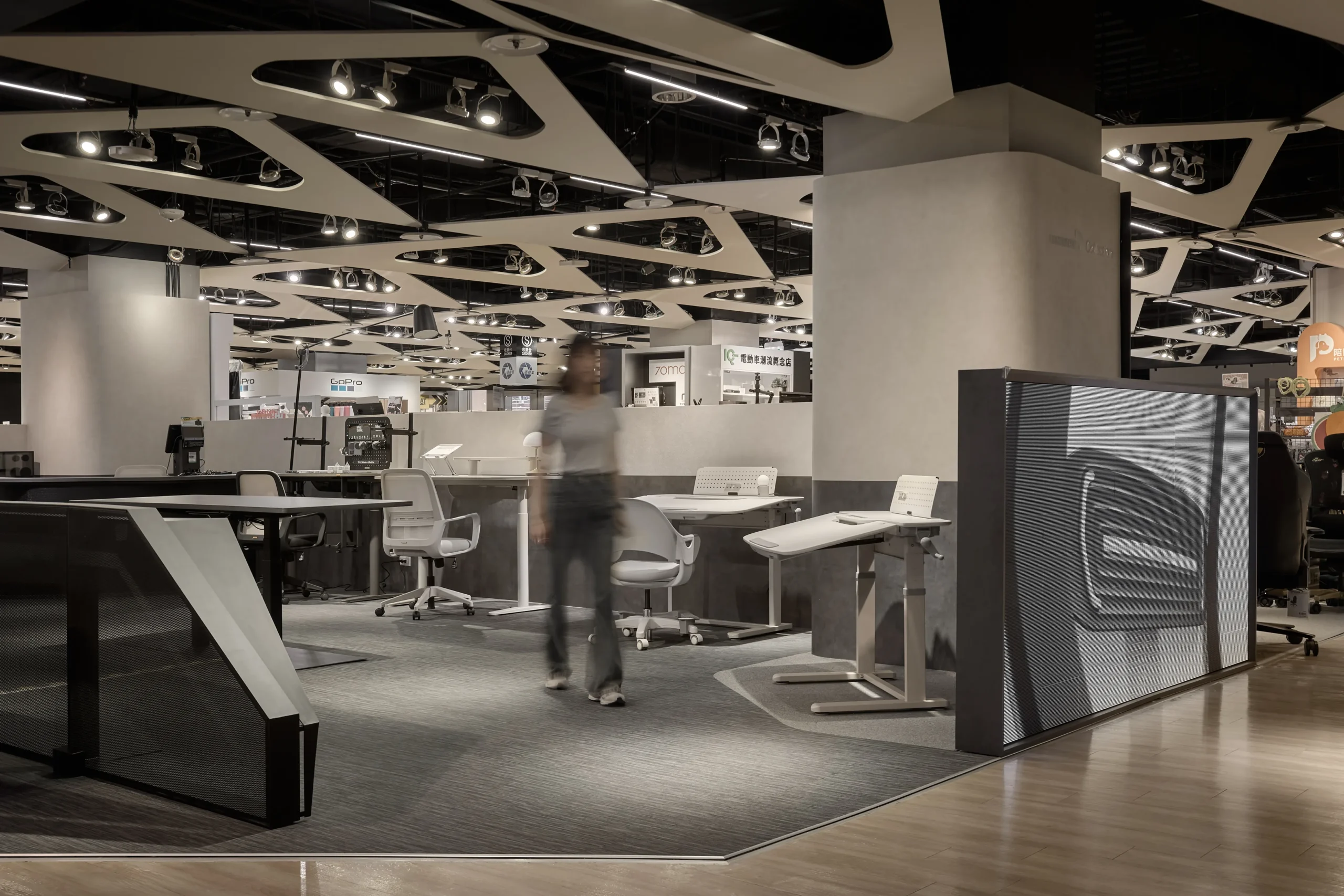 Backbone 櫃位設計