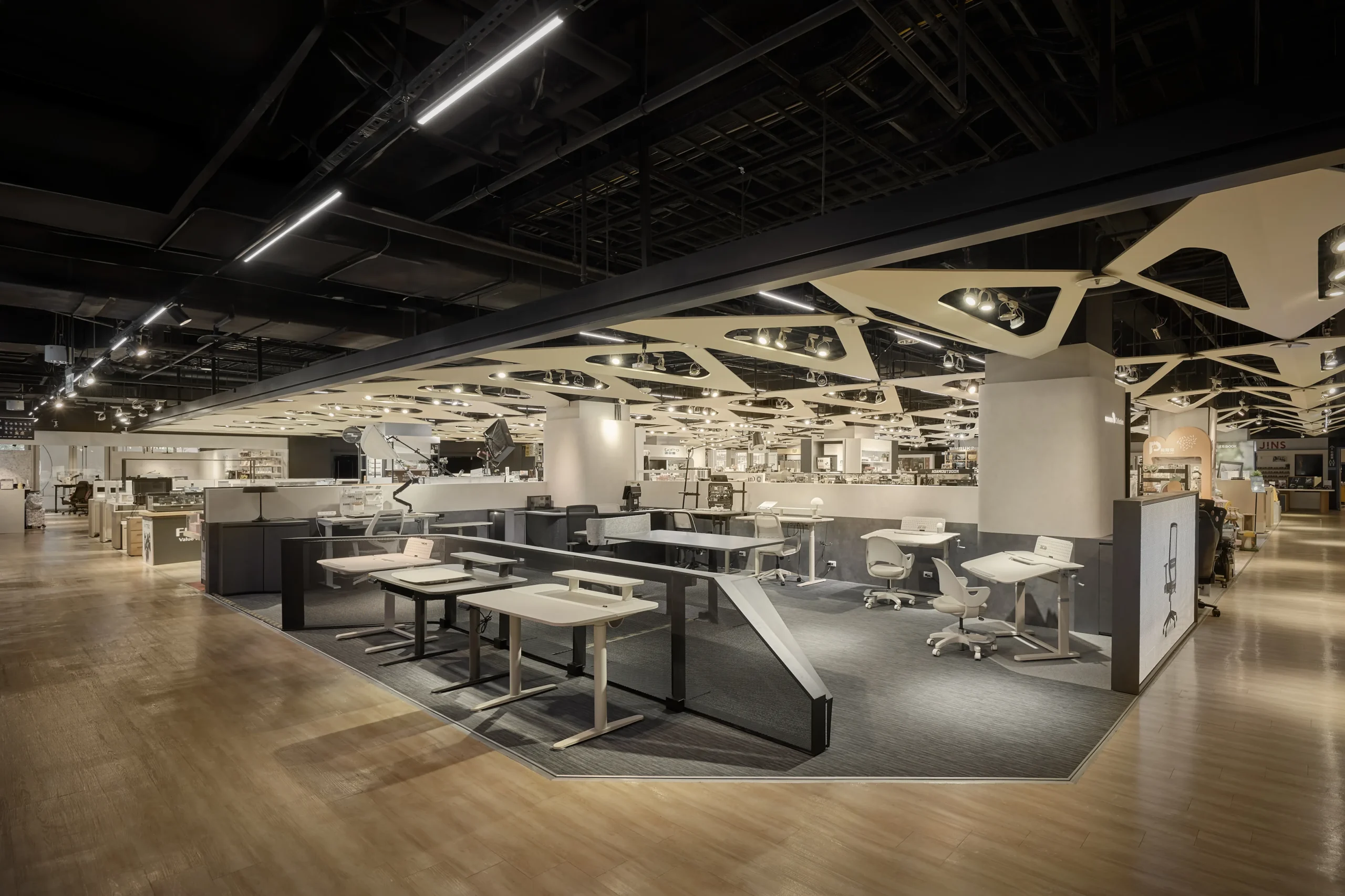 Backbone 櫃位設計